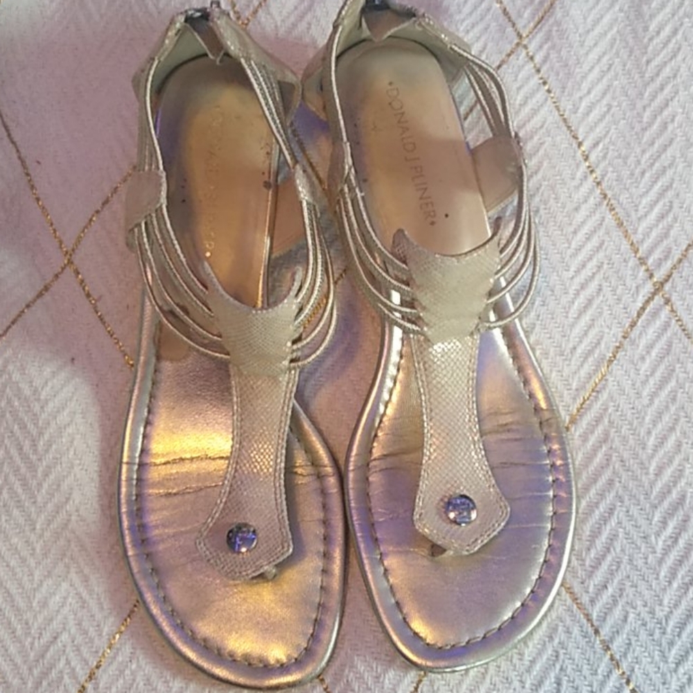 Donald J Pliner Dyna Sandals